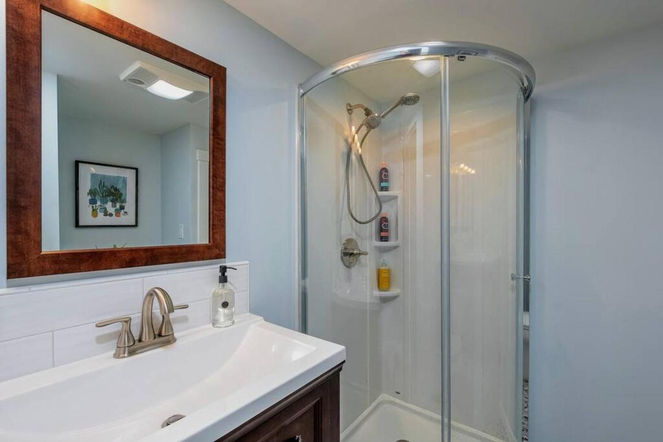 Style Meets Comfort In Beautiful Design Vancouver Luaran gambar